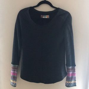 Dylan top. Dark gray/black